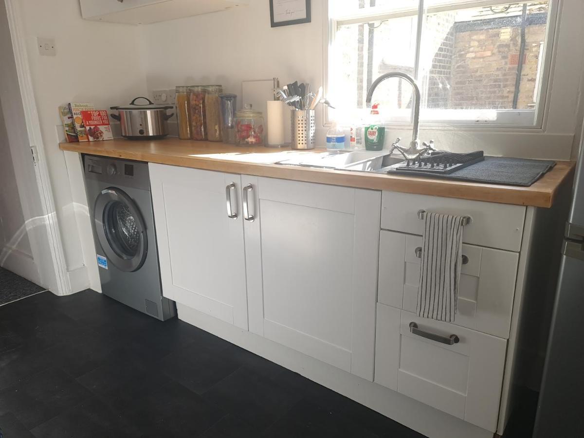 Lovely Large London Apartment Near Stratford Εξωτερικό φωτογραφία