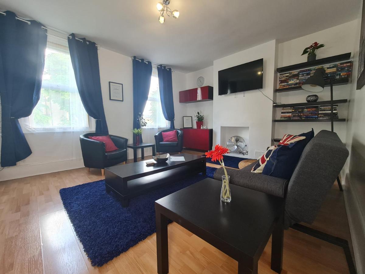 Lovely Large London Apartment Near Stratford Εξωτερικό φωτογραφία