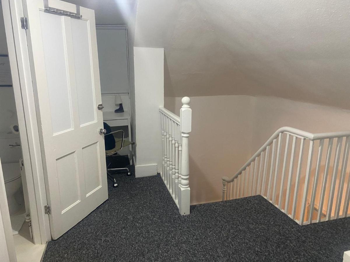 Lovely Large London Apartment Near Stratford Εξωτερικό φωτογραφία