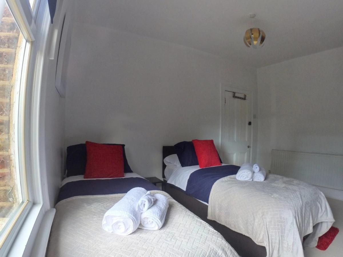 Lovely Large London Apartment Near Stratford Εξωτερικό φωτογραφία